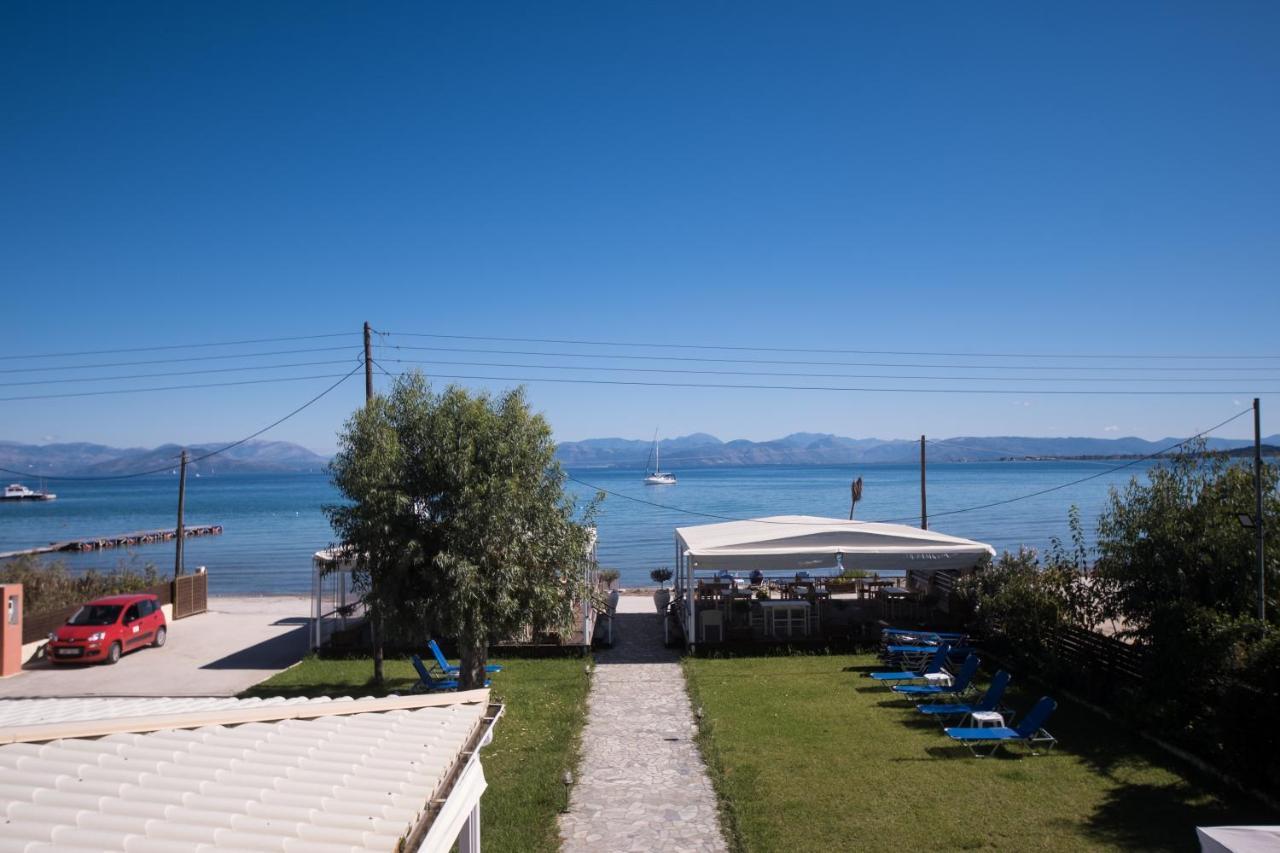 Christina Beachfront Rooms By Hotelius Petrití Exteriér fotografie