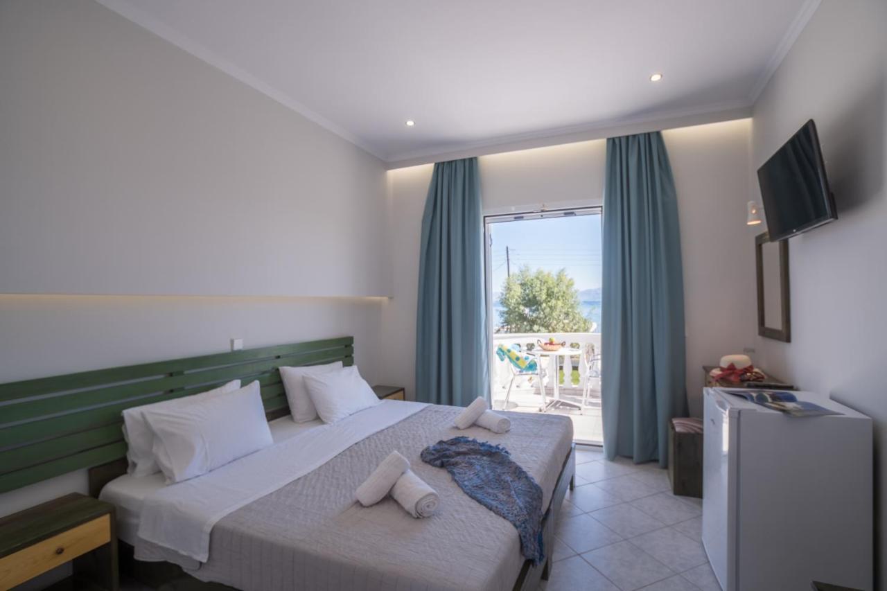 Christina Beachfront Rooms By Hotelius Petrití Exteriér fotografie