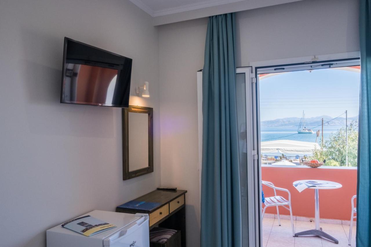 Christina Beachfront Rooms By Hotelius Petrití Exteriér fotografie