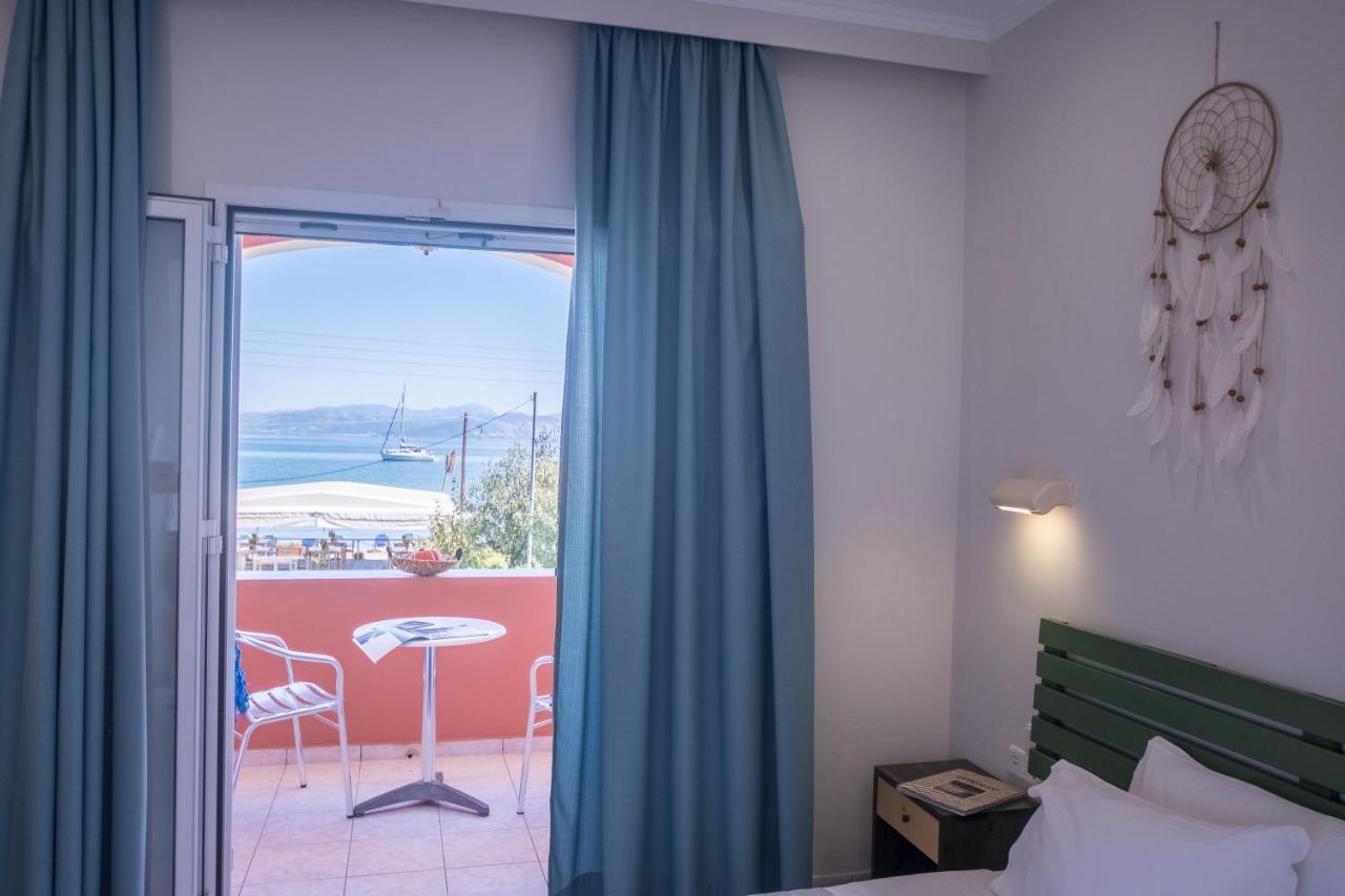 Christina Beachfront Rooms By Hotelius Petrití Exteriér fotografie