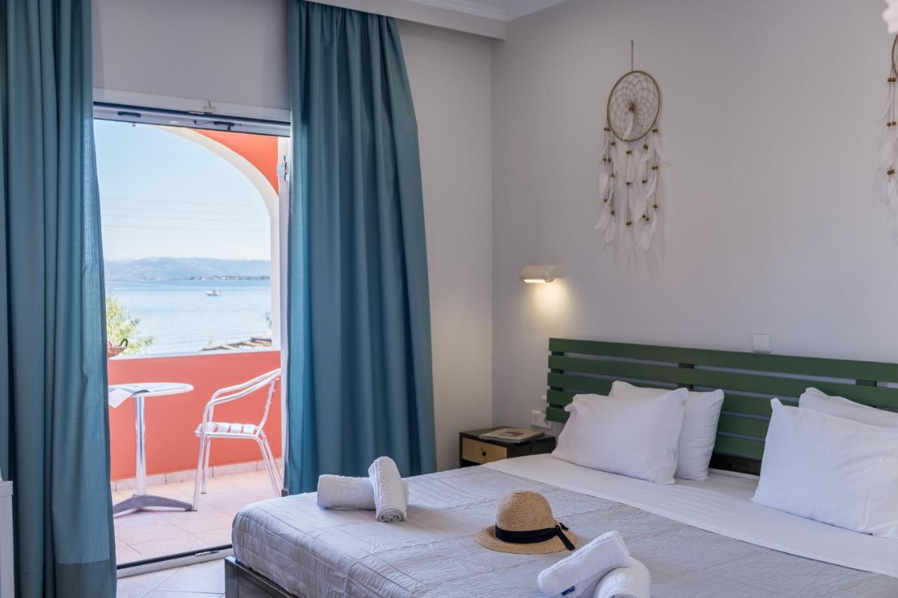 Christina Beachfront Rooms By Hotelius Petrití Exteriér fotografie